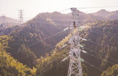 昌景黃高鐵祁門東牽引站供電工程進入收尾階段，為高鐵開通注入強勁動力