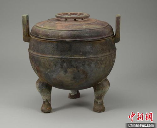 湖北展出曾國遺址十年出土精品文物 文物鑒定活動同時舉行